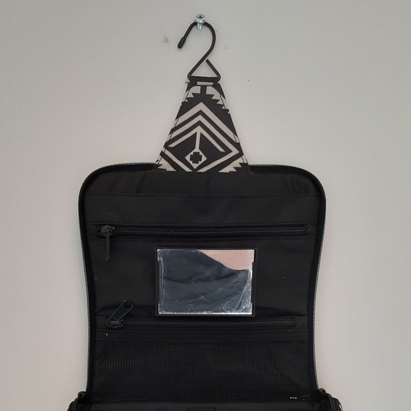 Reisenthel XL toiletry/cosmetic travel bag - Picture 2 of 11